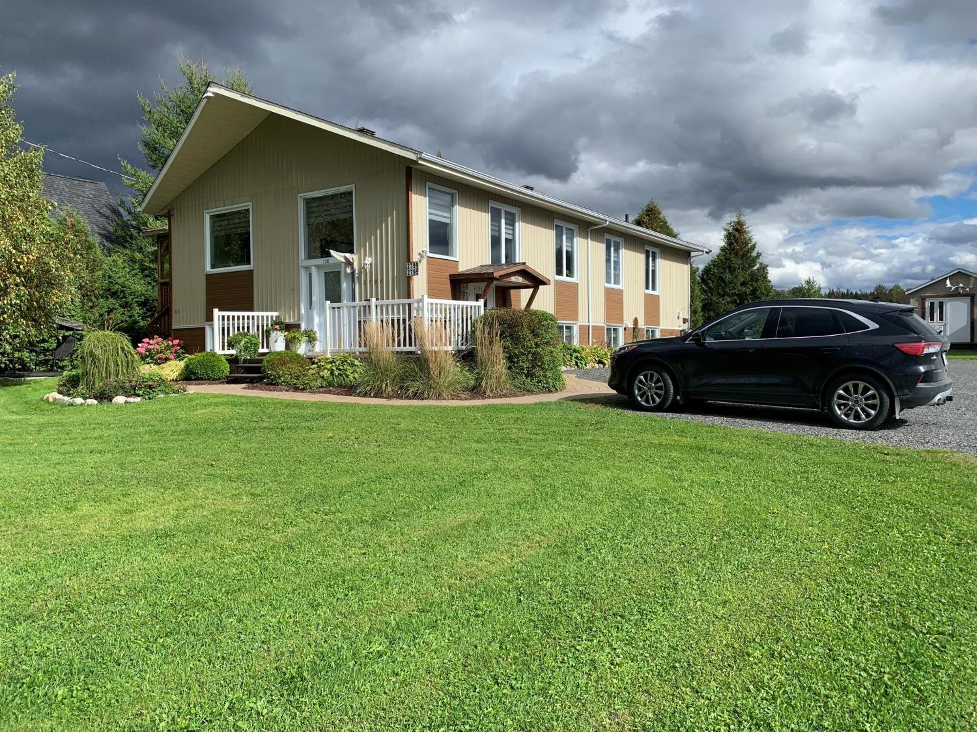 Aux Quatre Vents 4,5 Grand Logement Prive Lac-Mégantic Exterior photo